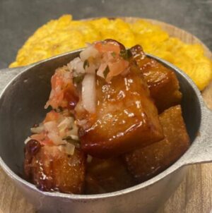 Chicharrón Glaseado con Tamarindo